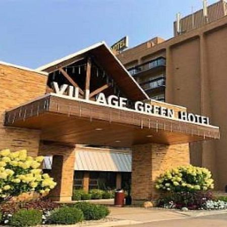 Riviera Village Green Hotel Complex Vernon Exterior photo