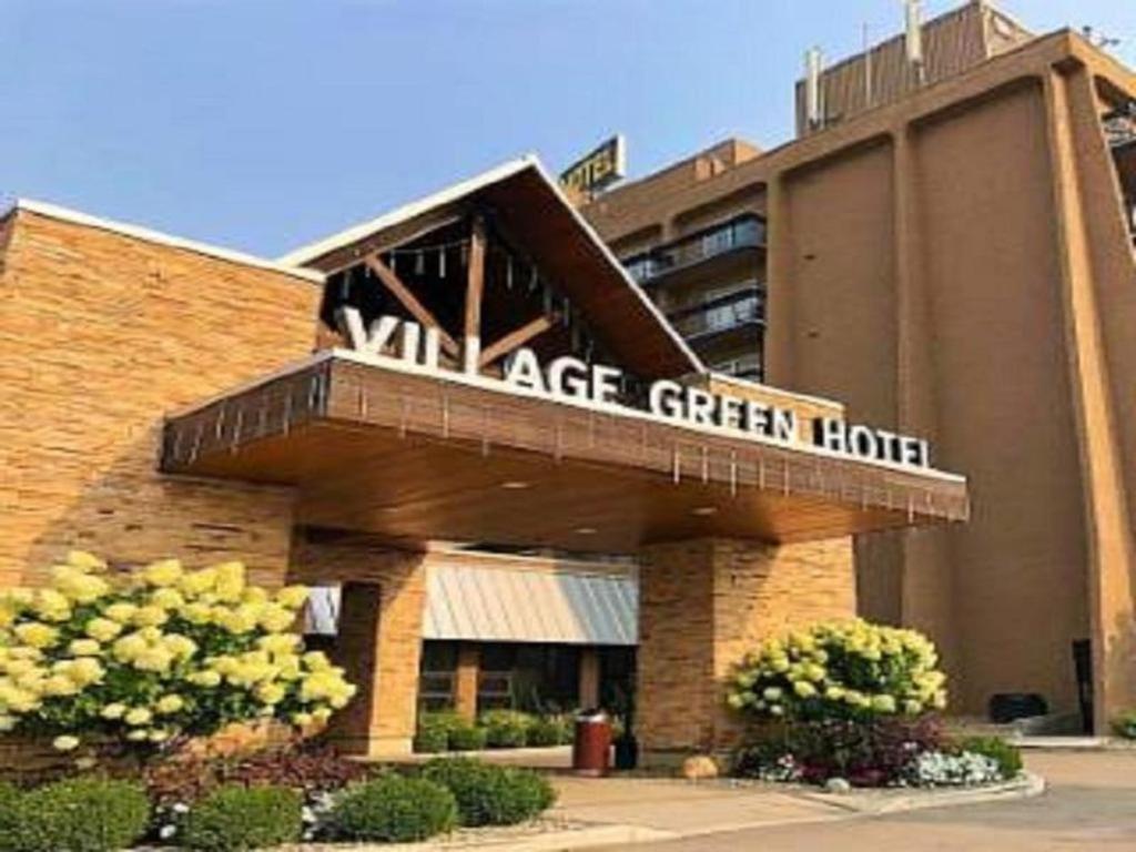 Riviera Village Green Hotel Complex Vernon Exterior photo